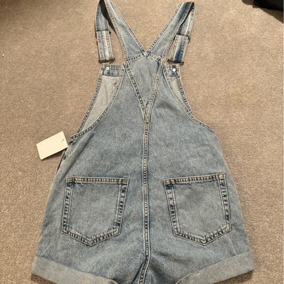 overalls - Picture 3 of 4